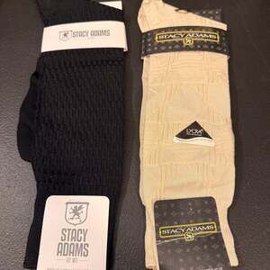 2 PAIR OF BRAND NEW WITH TAG STACY ADAMS  SOCKS